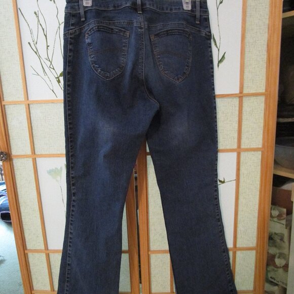 Women's Lee Riders Shape Illusions Slim Boot Midrise size 12M - Picture 2 of 5